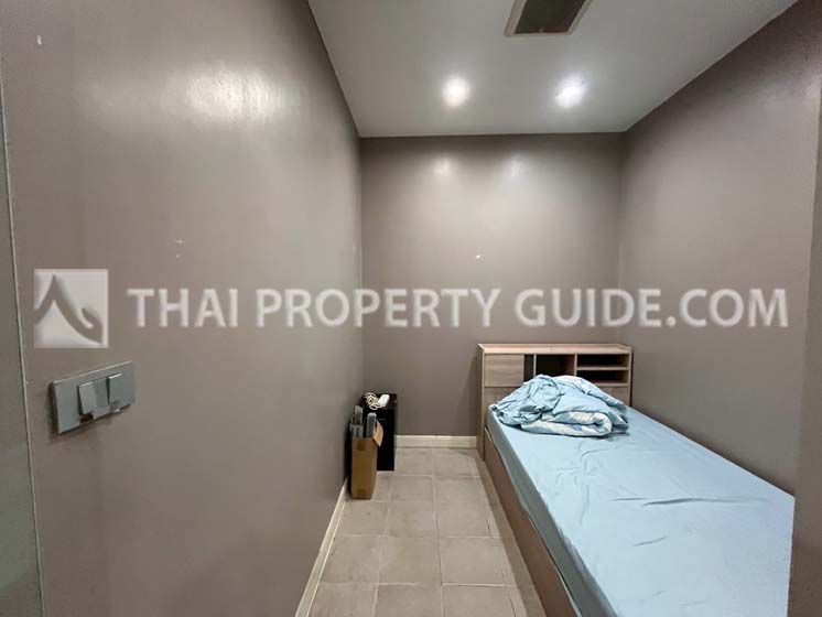 House with Shared Pool in Sukhumvit 